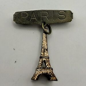 Vintage 1979 Goldish Tone Paris Eiffel Tower Charm 3D Souvenir Pin